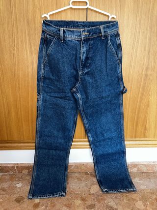 Pantalon vaquero carpinter Zara