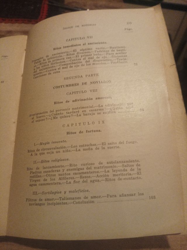 Libro antiguo, COSTUMBRES ESPAÑOLAS DE.....