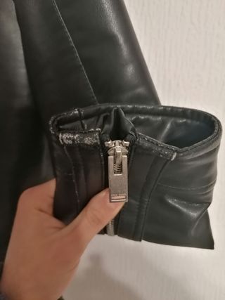 Chaqueta de piel negra 