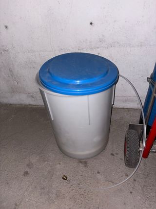 Maquina limpiacristales de agua motizada