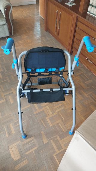 Andador para persona mayor