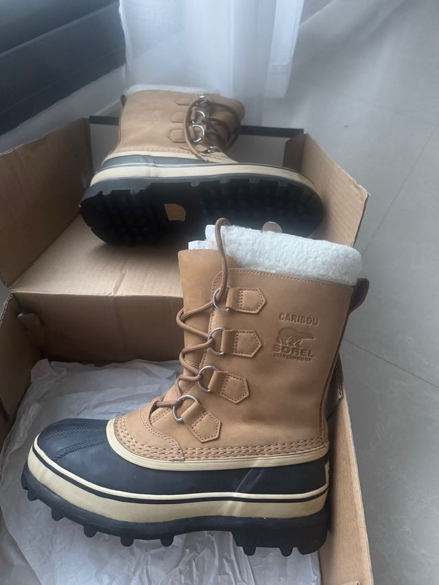 Bota Sorel modelo Caribou
