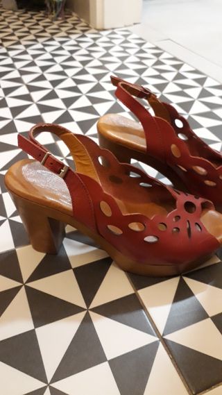 Zapatos tacón verano piel