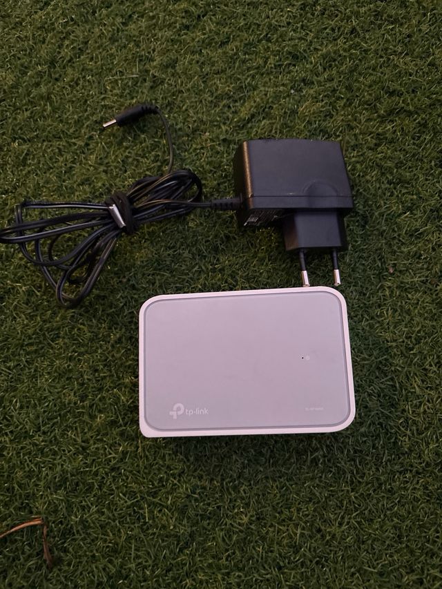 TPLink TLSF1005D  Switch