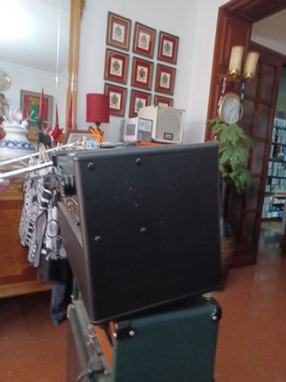 Amplificador guitara Roland AC 90