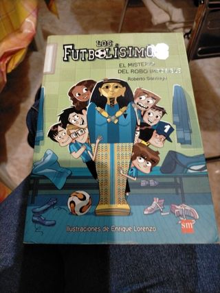 Los Futbolísimos 5: El misterio del robo imposible (Spanish Edition)