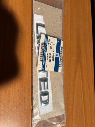 Emblema opel palabra limited