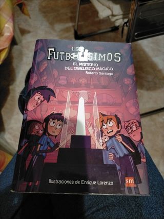Los Futbolísimos 12: El misterio del obelisco mágico (Spanish Edition)