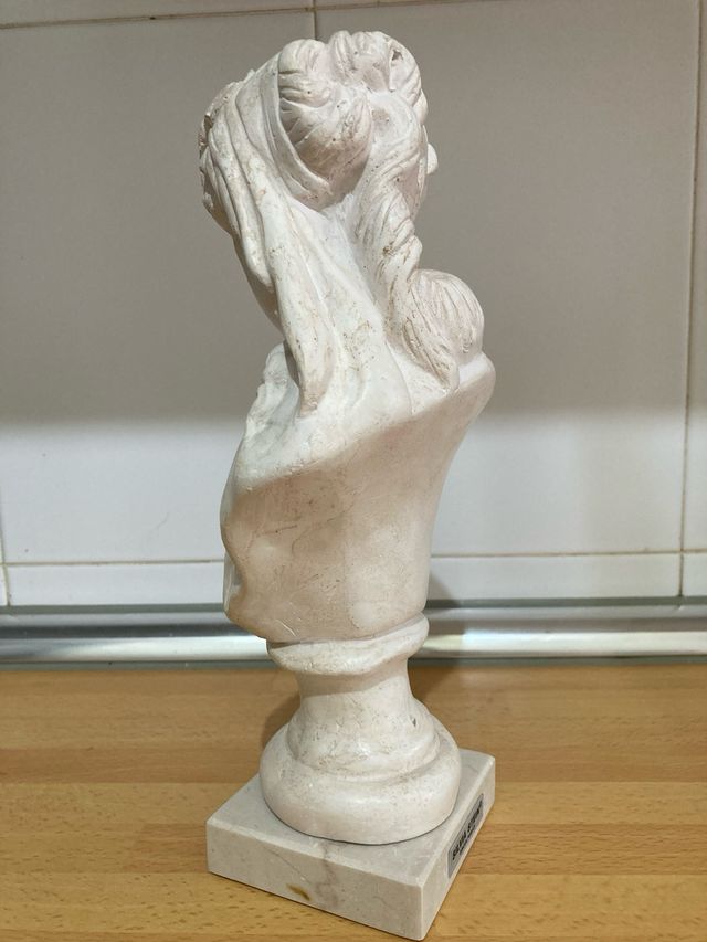 GIGi Escultura de Silvia Stein