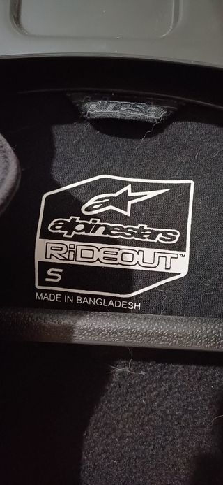 Cazadora de moto 4 estaciones
(Mujer)Talla S