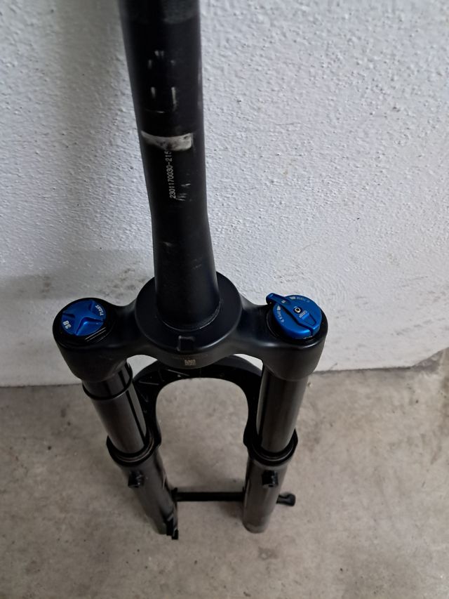 Horquilla Fox 38 performance 160mm 29/27,5+  ebike