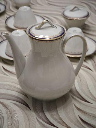 Servizio da tè in porcellana bavarese bordata oro