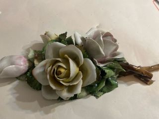 Centrotavola mazzo di rose in ceramica