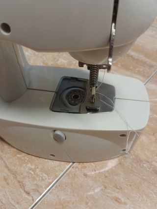 Maquina coser mini