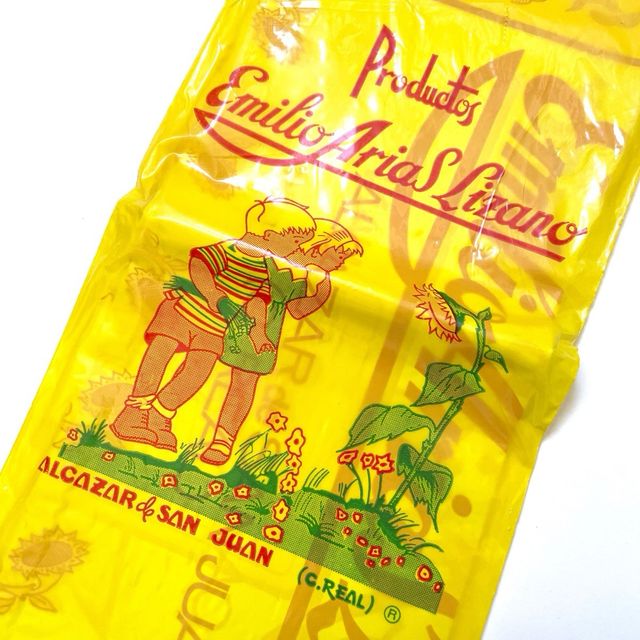 EMILIO ARIAS LIZANO. Antiguo mantel de plástico