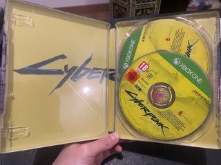 Steelbook Cyberpunk con juego Xbox One
