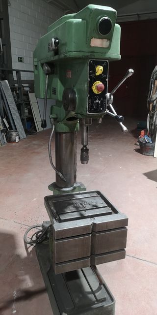 Taladro columna ANJO 32 trifasico