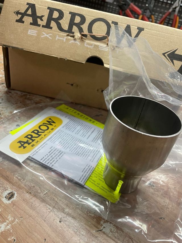 Conector escape Arrow