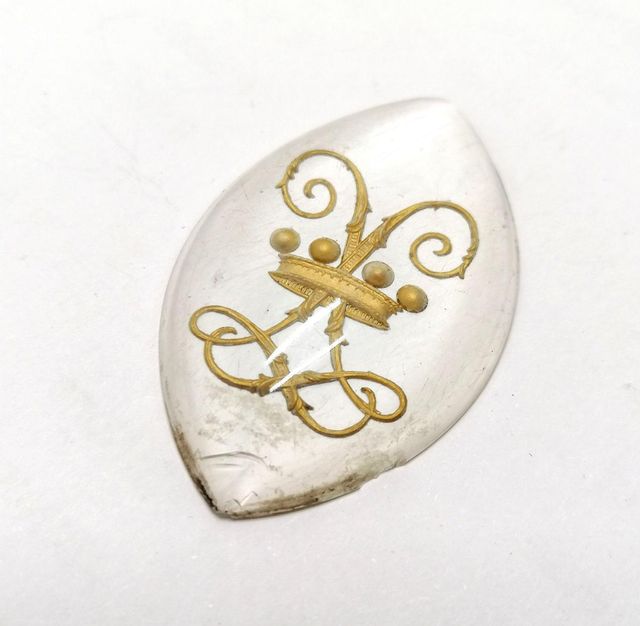 Escudo o monograma antiguo en cristal de roca UK