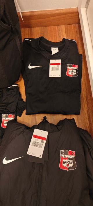 PACK ROPA NIKE - CLUB LA NUCIA CF