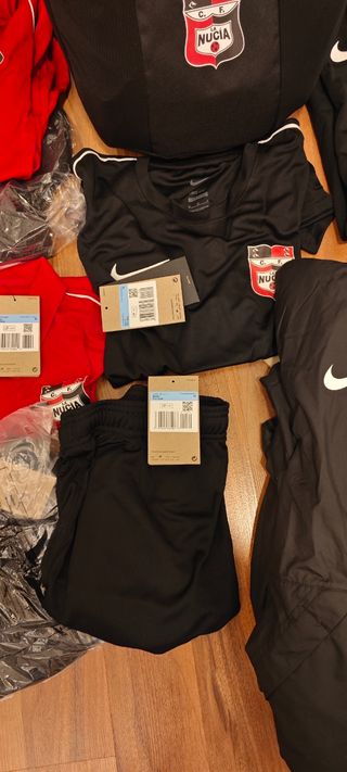 PACK ROPA NIKE - CLUB LA NUCIA CF