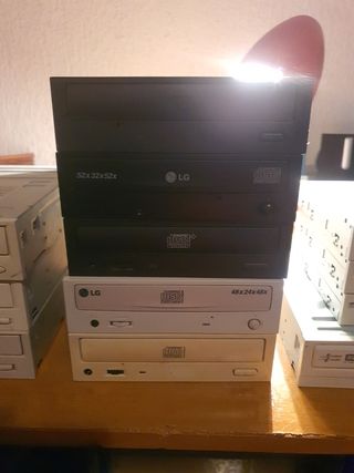 Lote X17 Lectoras y Grabadoras Varios