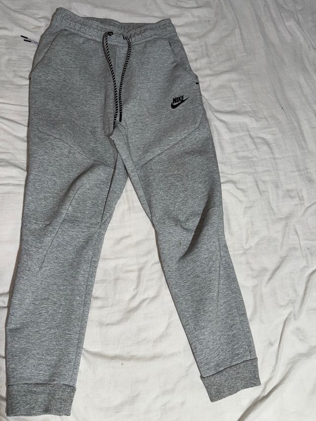 pantalón chándal Nike Tech Fleece