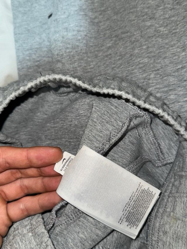 pantalón chándal Nike Tech Fleece