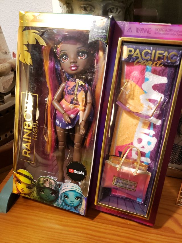 MUÑECA RAINBOW HIGH PHAEDRA