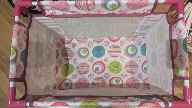 cunita para bebes, muñecos