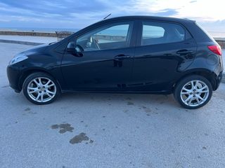 Mazda 2 1.4 CRTD 2008 ( DE ) 