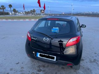 Mazda 2 1.4 CRTD 2008 ( DE ) 