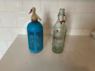 Conjunto de sifon y botella de la casera