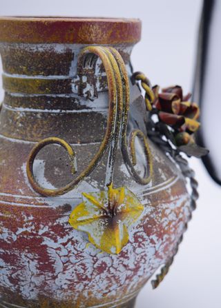 Jarrón Vintage Años 80 Rústico Metal y Cerámica