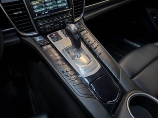 Porsche Panamera 4S 420cv