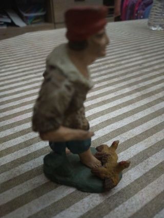 Figura belén de barro muy antigua