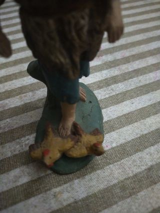 Figura belén de barro muy antigua