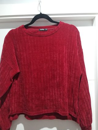 Jersey rojo Bershka T.L Nuevo