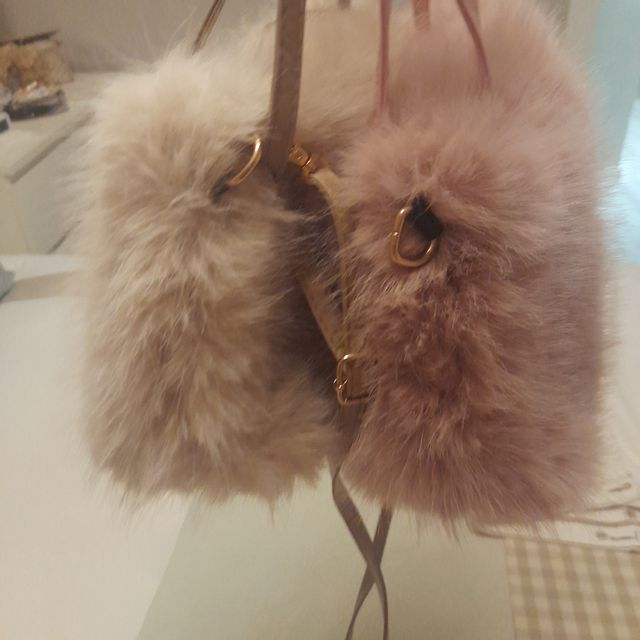 Bolsos de pelo suave