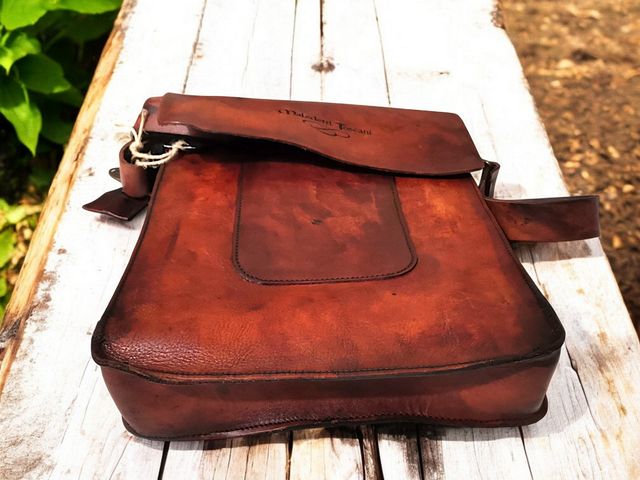 Tracolla in pelle Maledetti Toscani dal 1848