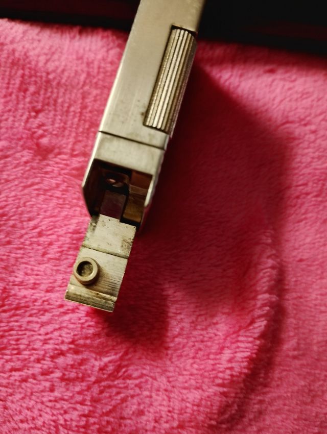 Vecchio accendino, ROSETTA