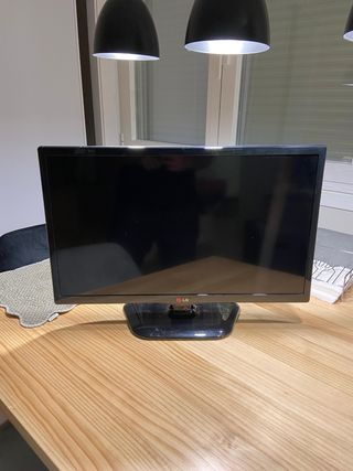 TELEVISIÓN MONITOR LG 24" PULGADAS TV