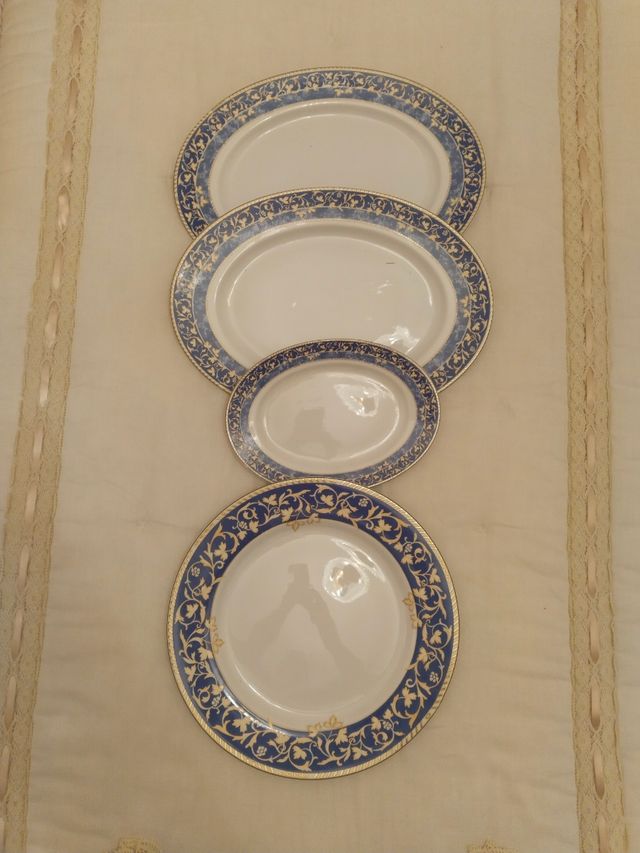 Cuatro fuentes para menaje