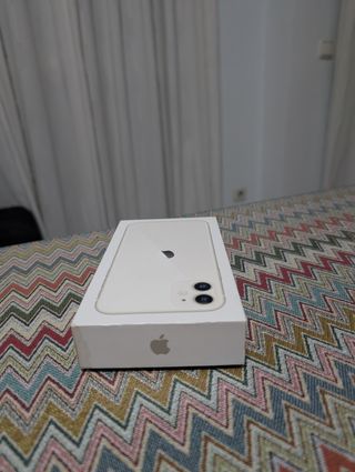 Caja iPhone 11