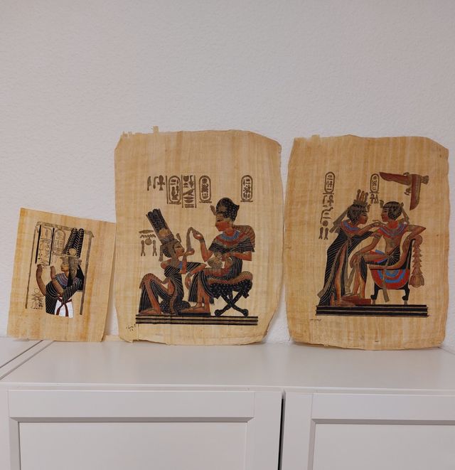 Tres papiros egipcios para enmarcar.