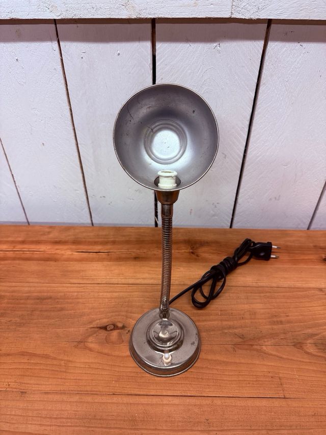 Candeeiro de secretaria