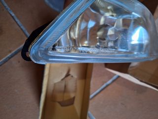 Luz derecha defensa delantera ford focus