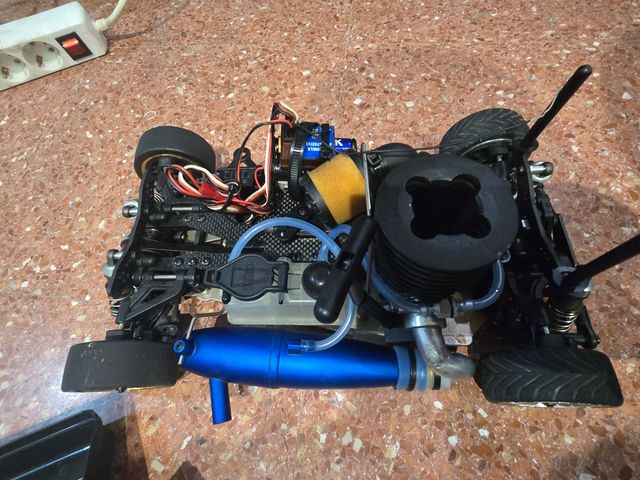 Coche teledirigido nitro