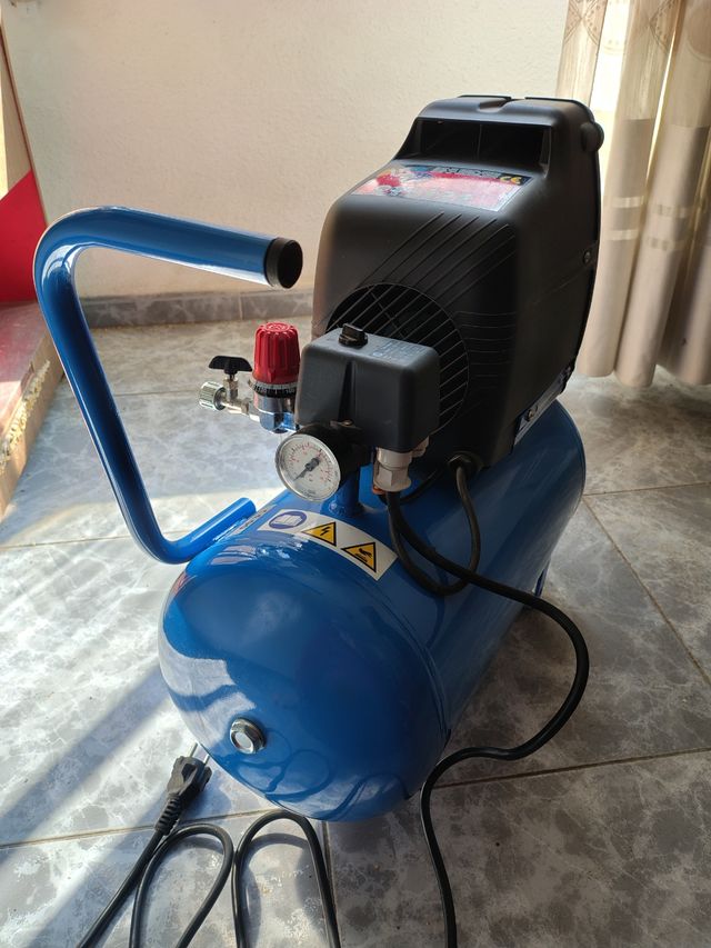 Compresor de aire con accesorios 