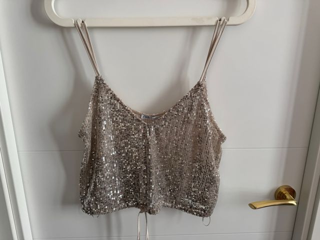 Hermoso top de lentejuelas con lazos Zara 
